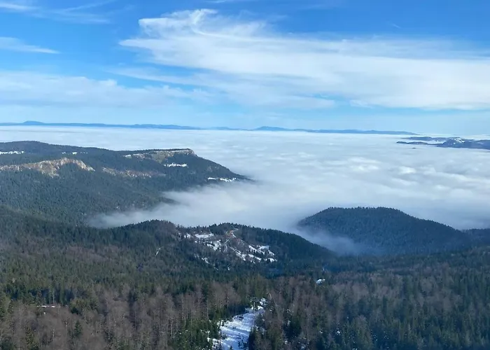 Sky View Apartment *